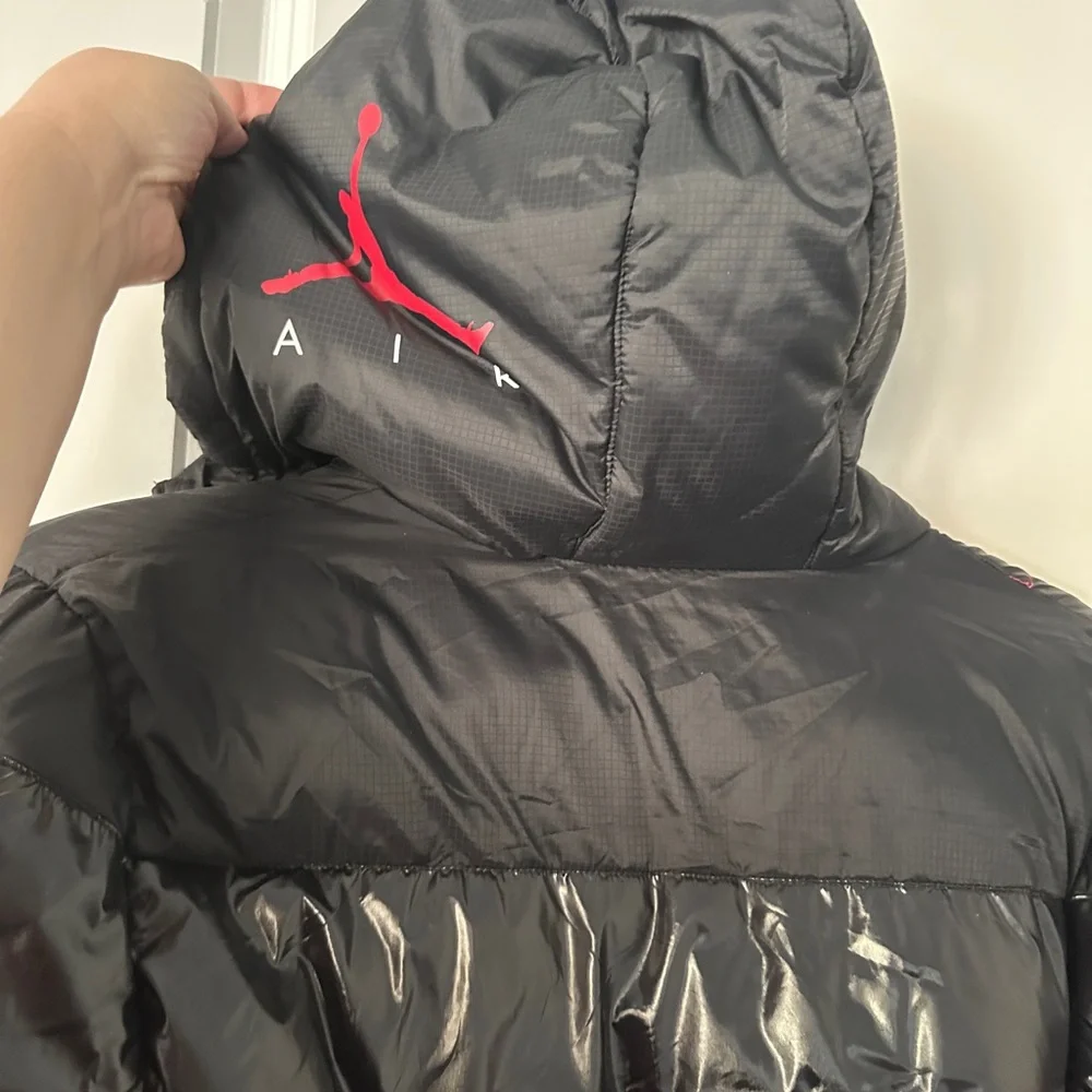 Jordan Puffer Jacket with Hood; Gently worn; stained near right pocket - Picture 2 of 3